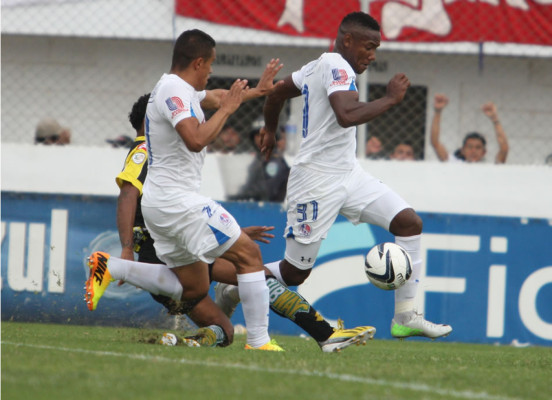 Olimpia se lleva el clásico hondureño y es nuevo líder del torneo