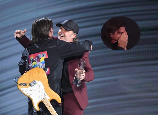 La eufórica reacción de Juanes tras sorpresa de Metallica en los Latin Grammy