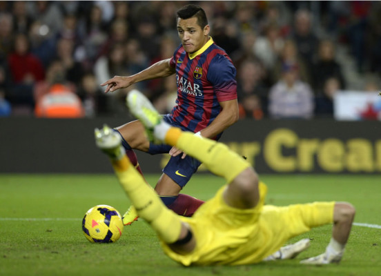 El Barça se lleva un flojo derbi catalán y consolida su liderato