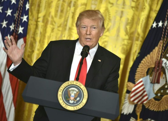 Donald Trump: 'He heredado un caos' dentro y fuera de EUA