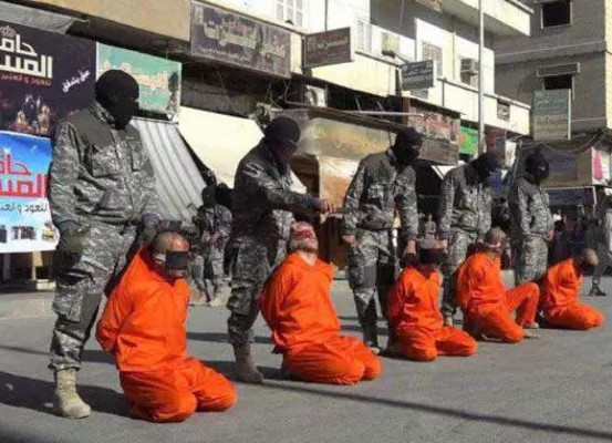 Isis decapita a 4 futbolistas acusados de espionaje