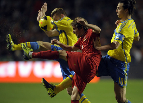 Cristiano gana el duelo a Ibrahimovic y acerca a Portugal al Mundial