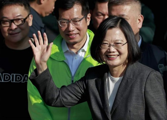 Tsai arrasa en elecciones de Taiwán y espera que China sepa entender la señal