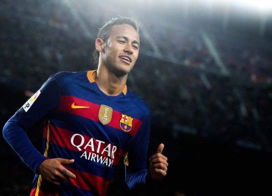 Neymar anuncia que sigue en el Barcelona