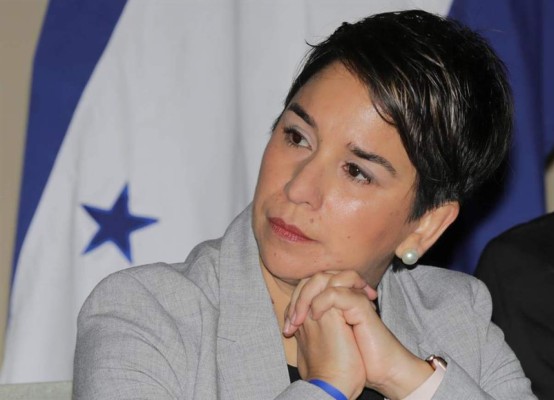 Ministra de Derechos Humanos de Honduras renuncia por motivos de salud
