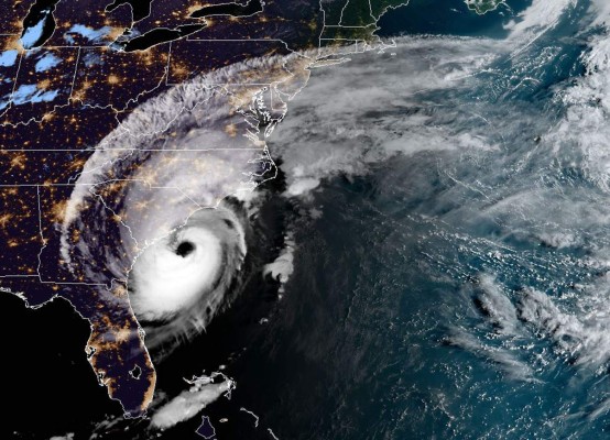 Dorian desata su furia sobre las Carolinas provocando tornados e inundaciones