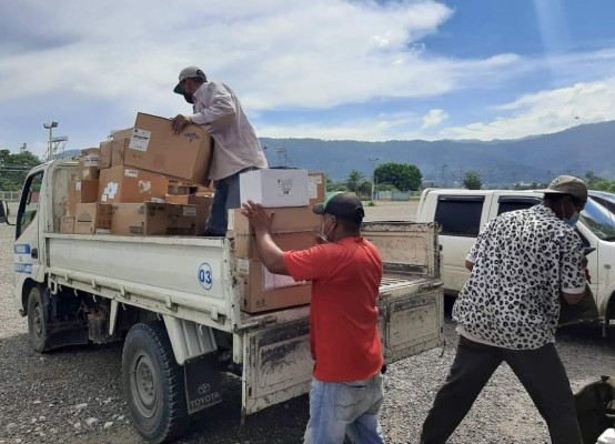 Funazucar, Cahsa y Project Cure entregan insumos médicos a ocho centros de salud