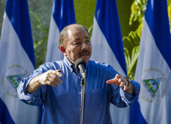 Ortega sigue bajo presión tras revocar medida que desató protestas en Nicaragua