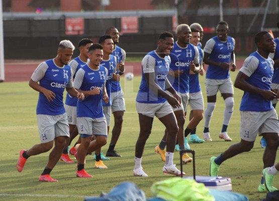 Copa Oro: Romell Quioto sorprende en la selección de Honduras y Alberth Elis sigue siendo duda