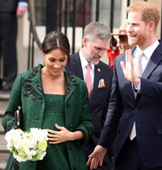 Horas antes, Harry y Meghan, quienes esperan a su primer hijo, asistieron a la Casa de Canadá, las oficinas de la Alta Comisión de Canadá en el Reino Unido.