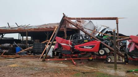 Tornados dejan por lo menos dos muertos en el sureste de EEUU