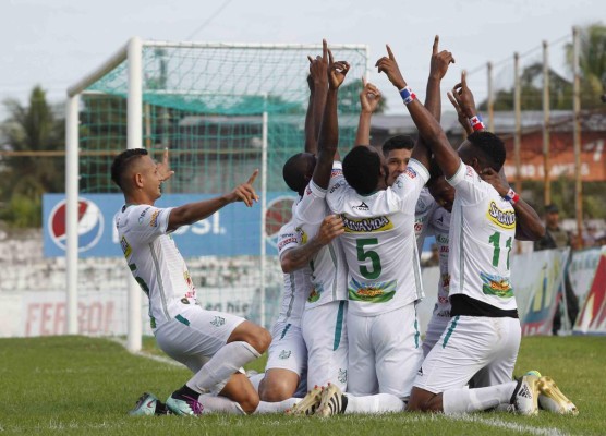 Platense se bajó al Real España y selló su pase a la final