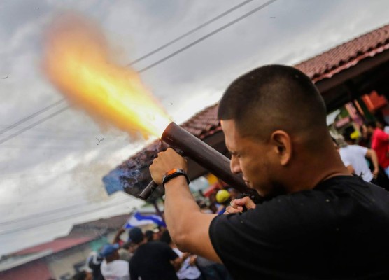 Violentas protestas en Nicaragua tras suspensión del diálogo