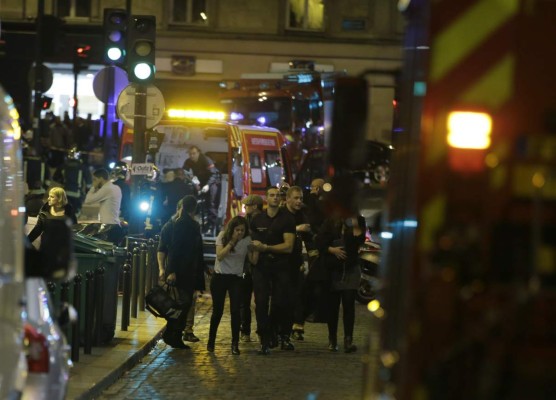 Informe especial: Ataques en París dejan 153 muertos
