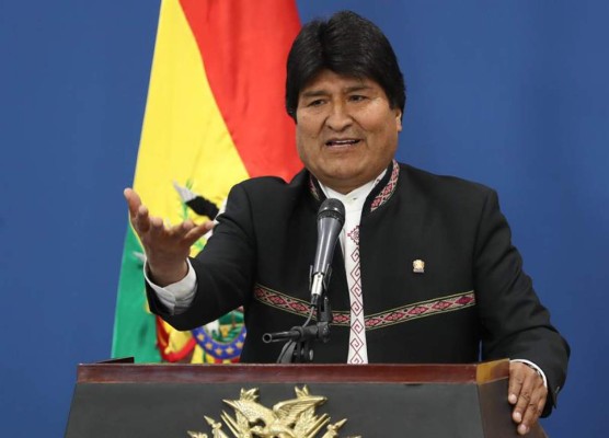 Evo Morales parte a EEUU para participar en asamblea de la ONU