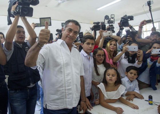 México dijo no a candidato que prometió cortar la mano a corruptos