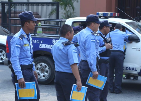 Depuradores piden cuentas a ejército de abogados de la Policía Nacional