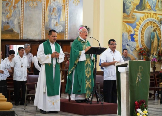 A fortalecer la familia llaman en 54 aniversario de la diócesis de San Pedro Sula