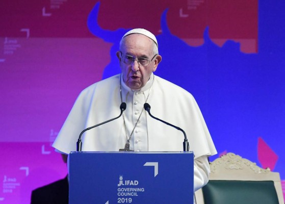 El papa pide que la lucha contra el hambre sea primordial y no solo un eslogan