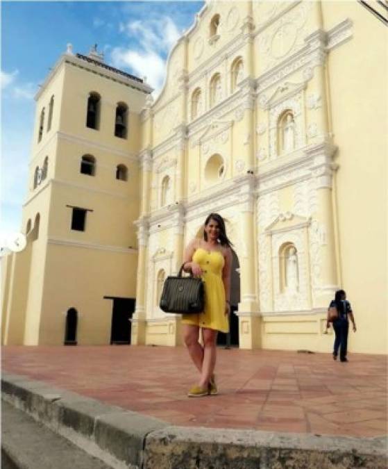 Jaqueline Redondo, periodista y presentadora en el Canal GO TV, ha disfrutado de Comayagua en este feriado.