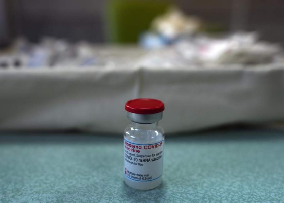 Moderna desarrolla vacuna de refuerzo contra la covid-19 y la gripe
