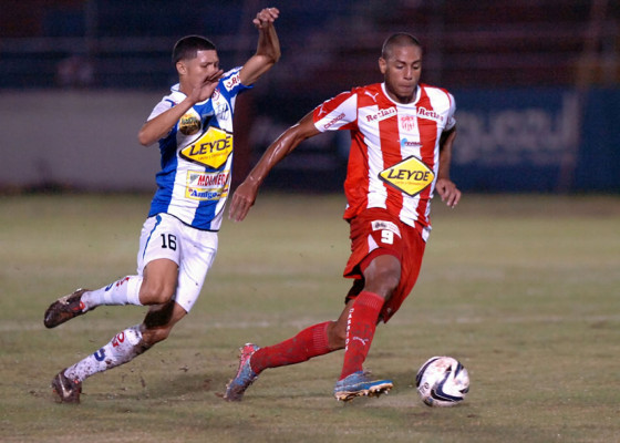 El Victoria vuelve a la Vida ganando el clásico ceibeño