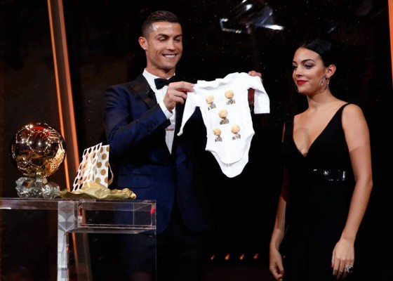 El bonito regalo de France Football a Cristiano Ronaldo y Georgina Rodríguez