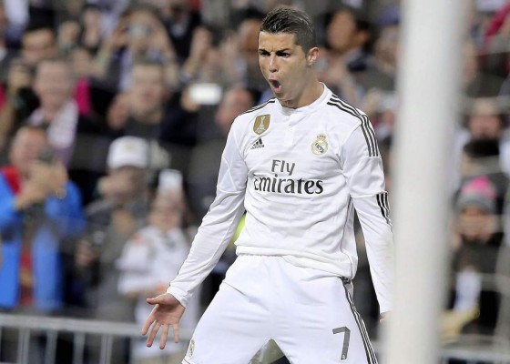 Cristiano Ronaldo alcanza los 30 y se distancia de Messi en tabla de goleadores