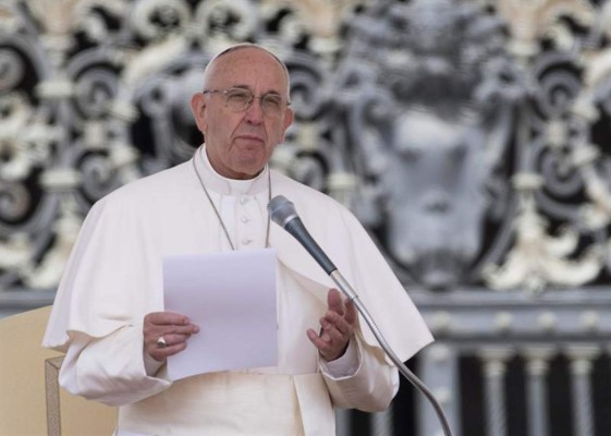 El Papa recibirá mañana a la presidenta de las Madres de Plaza de Mayo  