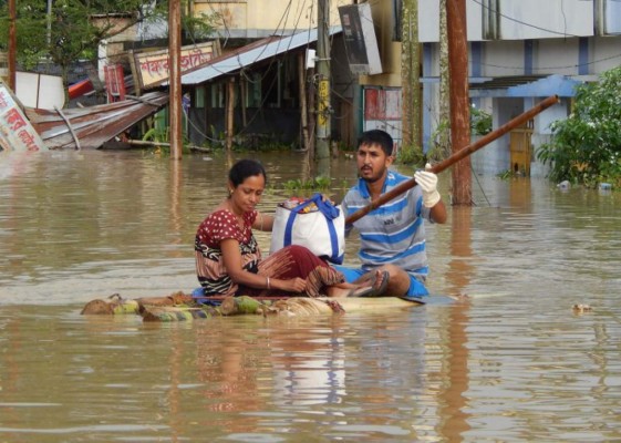 Cuatro muertos y más de 425.000 afectados por lluvias en la India