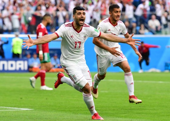 Irán vence a Marruecos con un autogol en el último minuto