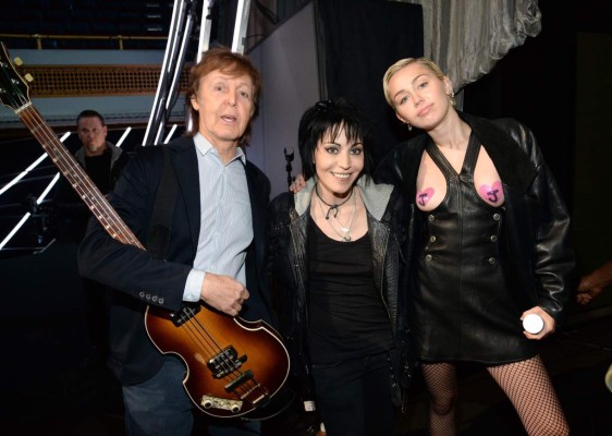 Miley Cyrus incomoda a Paul McCartney