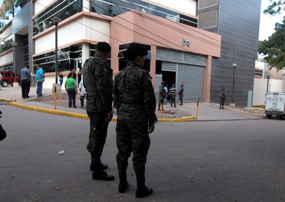 A pedradas en la cabeza matan a Policía Militar