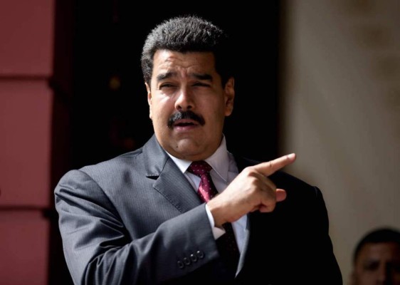 Nicolás Maduro a la oposición: 'Aquí nadie se rinde”