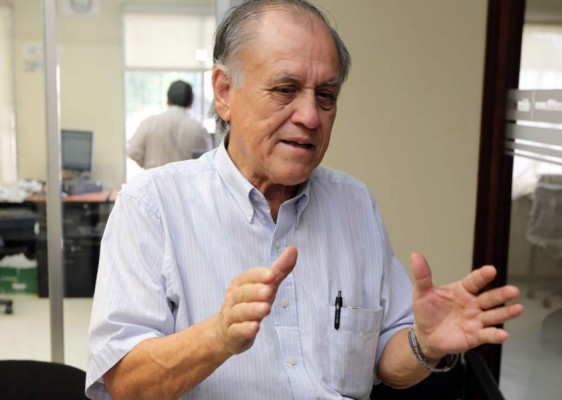 ¿Quién debe ser el técnico de Honduras? Así opina 'Chelato' Uclés