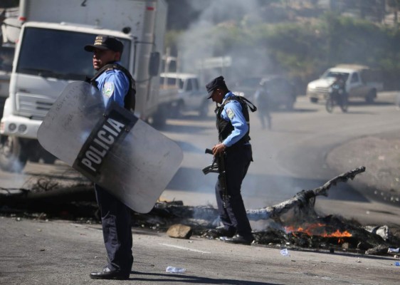 Otra jornada de vandalismo, saqueos, violencia y millones en pérdidas