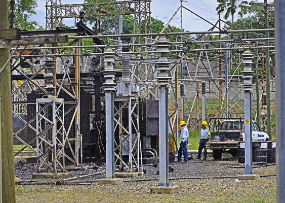 Enee trasladará transformador para solventar déficit que dejó siniestro