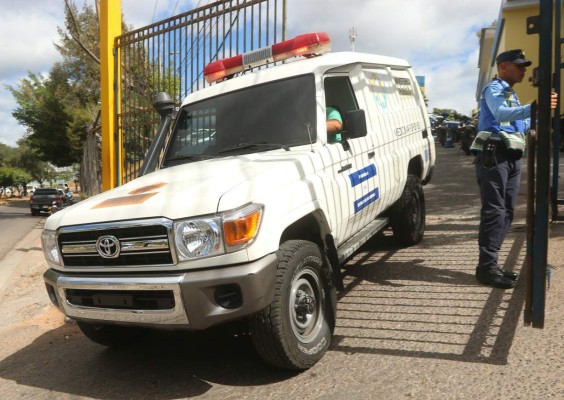 Lo abaten cuando tenía como rehén a mujer policía que hirió    