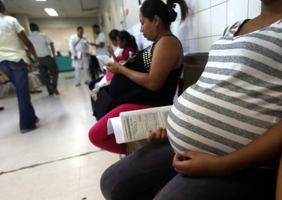 Hay 104 mujeres embarazadas con el virus del Zika