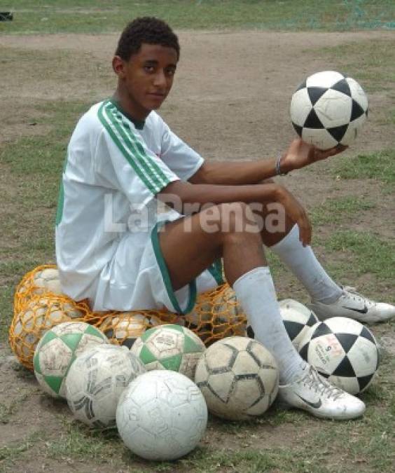 Anthony Lozano ha tenido que superar varias críticas desde los aficionados y prensa deportiva. Su historia como jugador comenzó en San Pedro Sula con el Insitituto Don Bosco.
