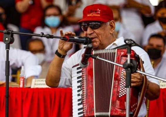 Muere por coronavirus Macario Mejía, popular cantante y compositor hondureño