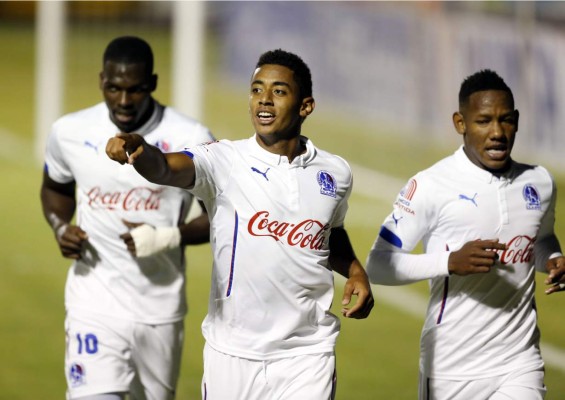 'Choco' Lozano le da el clásico a Olimpia