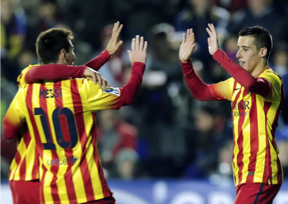 Messi y Tello levantan al Barça en la Copa del Rey