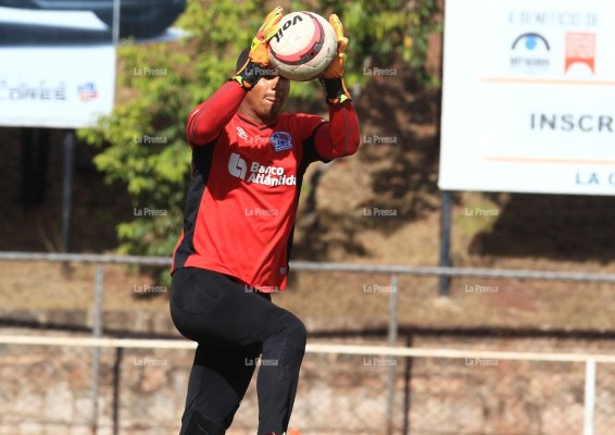 Donis Escober será titular en el clásico frente al Motagua