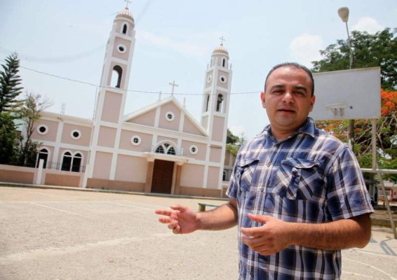 Feligreses conmemoran hoy el Día de la Biblia