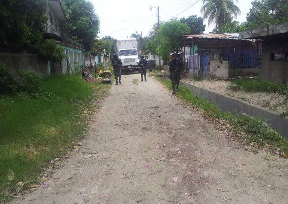 Policía de Honduras realiza operativos contra pandilleros en Chamelecón