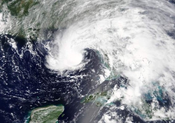 Dos periodistas mueren cuando cubrían la tormenta Alberto