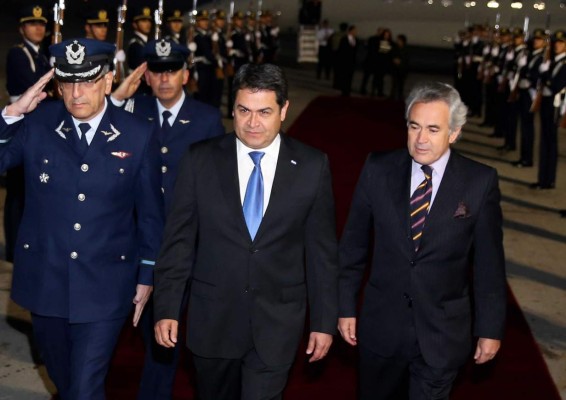Juan Orlando Hernández será recibido por Michelle Bachelet