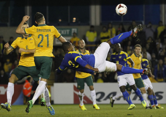 Ecuador remonta ante Australia en un gran segundo tiempo