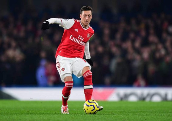Mesut Özil anuncia su salida del Arsenal y confirma dónde jugará